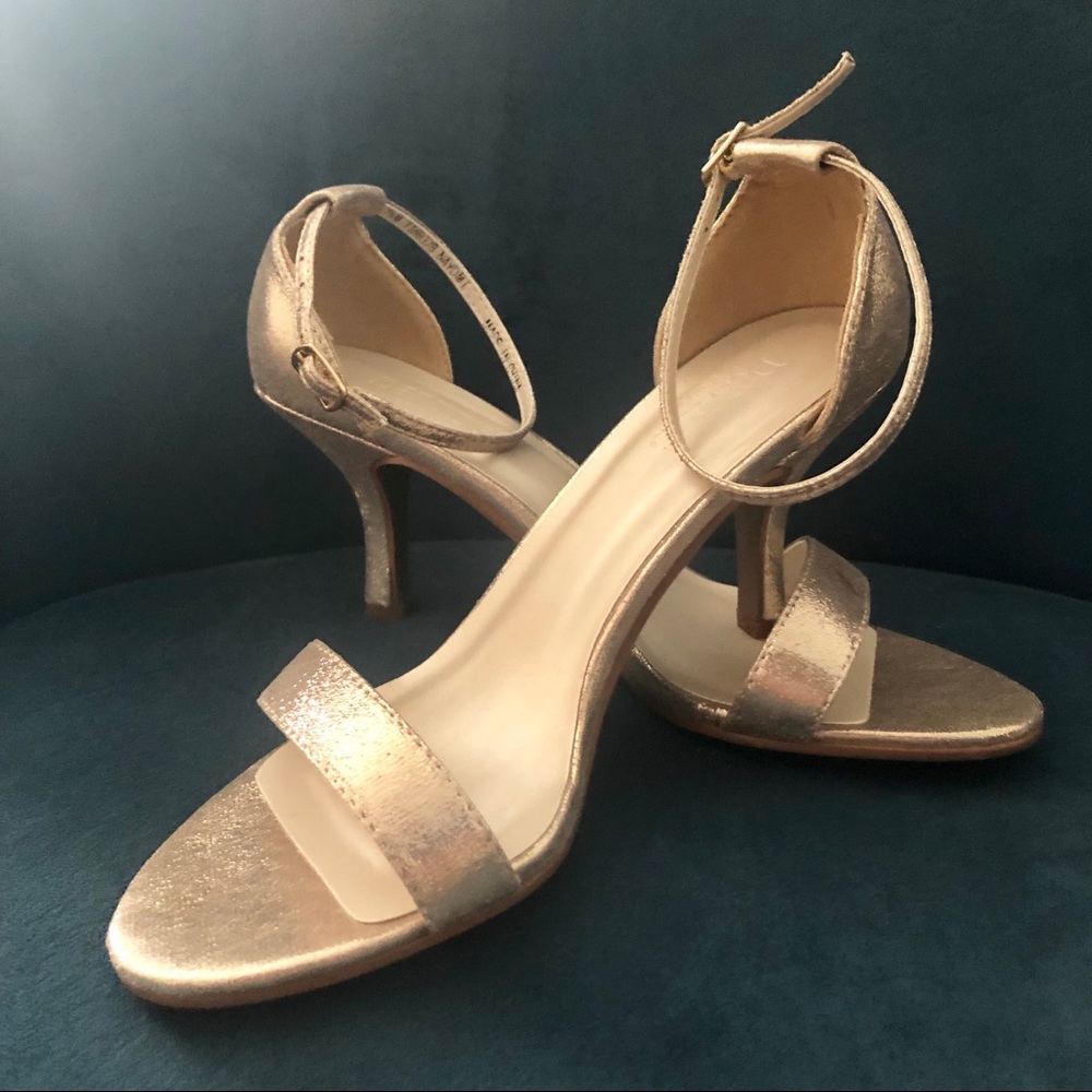 BRAND NEW - gold 3” ankle strap heel ✨